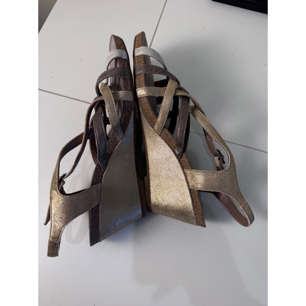 NWOT Mephisto Gaby Spark Wedge Sandals Women 42 Gold Metallic Strappy Minimalist - Picture 5 of 9